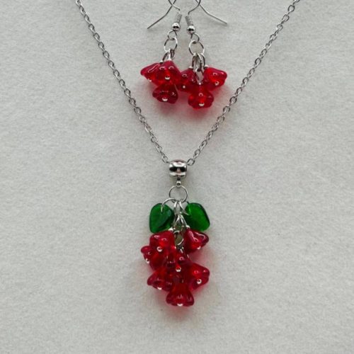 Red Flower Cluster Necklace