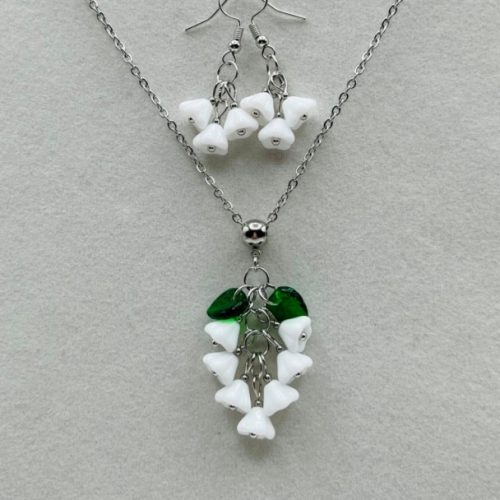 White Flower Cluster Necklace